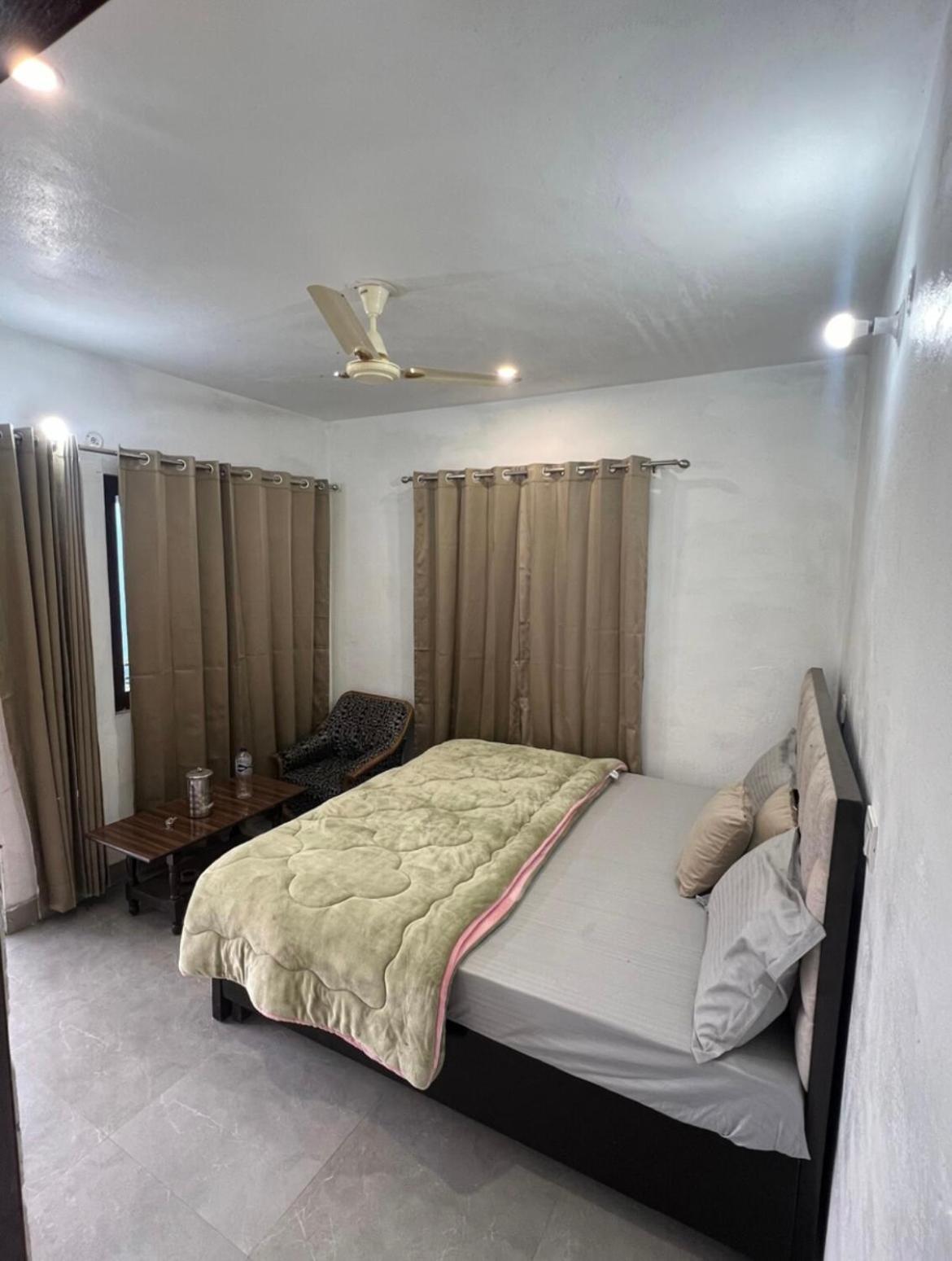 Mayur Homestay Ukhimath Extérieur photo