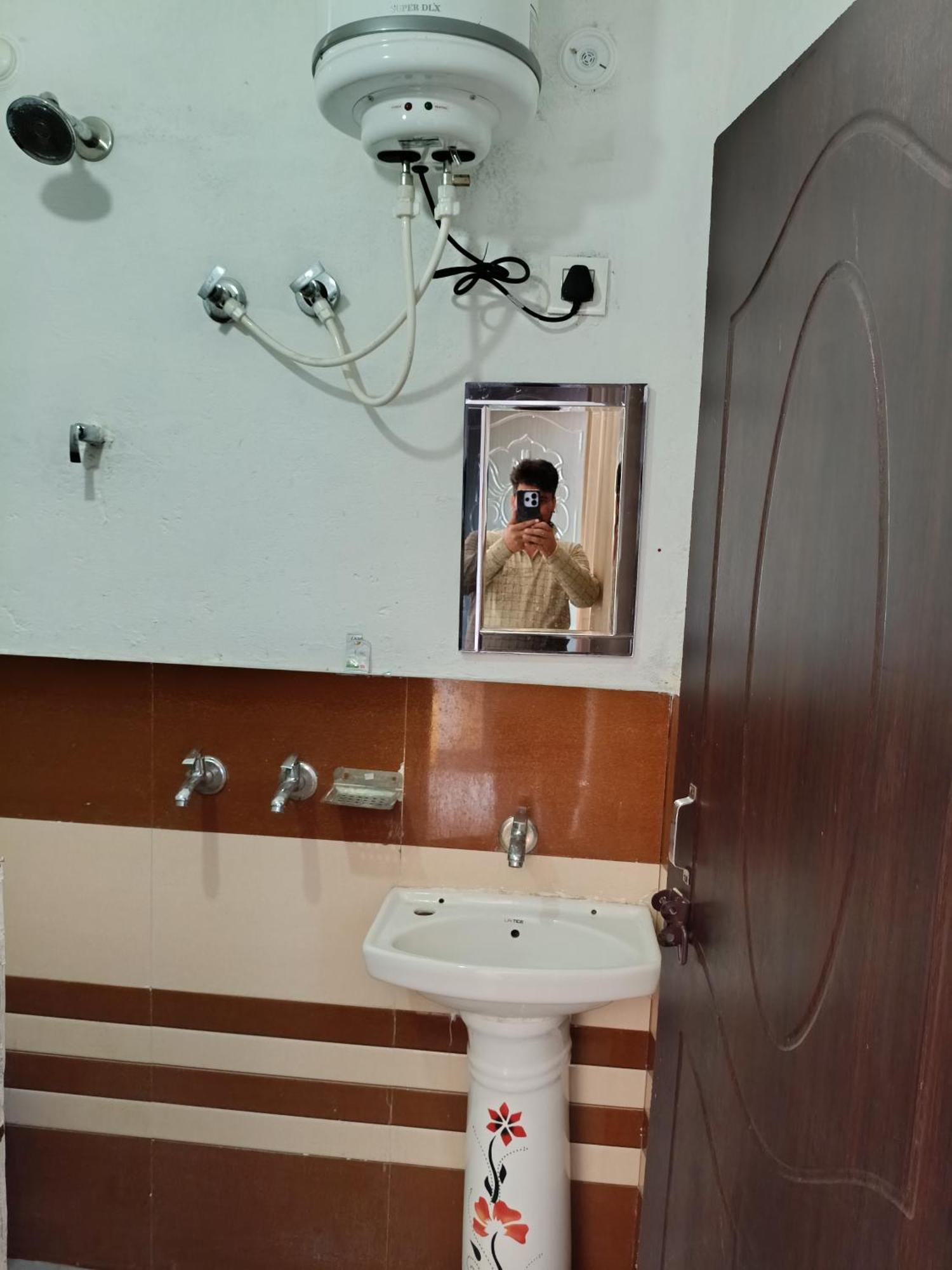 Mayur Homestay Ukhimath Extérieur photo