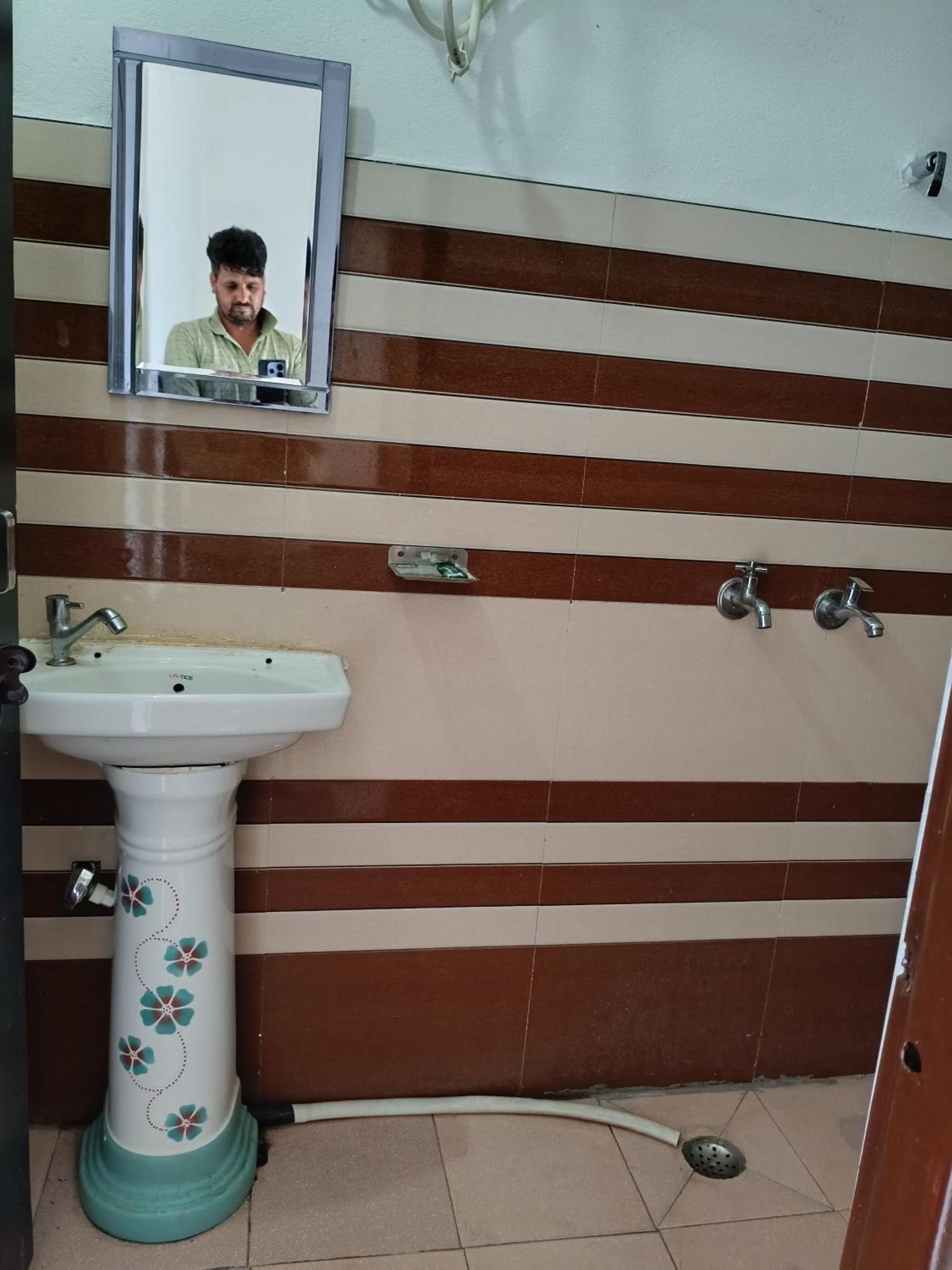 Mayur Homestay Ukhimath Extérieur photo