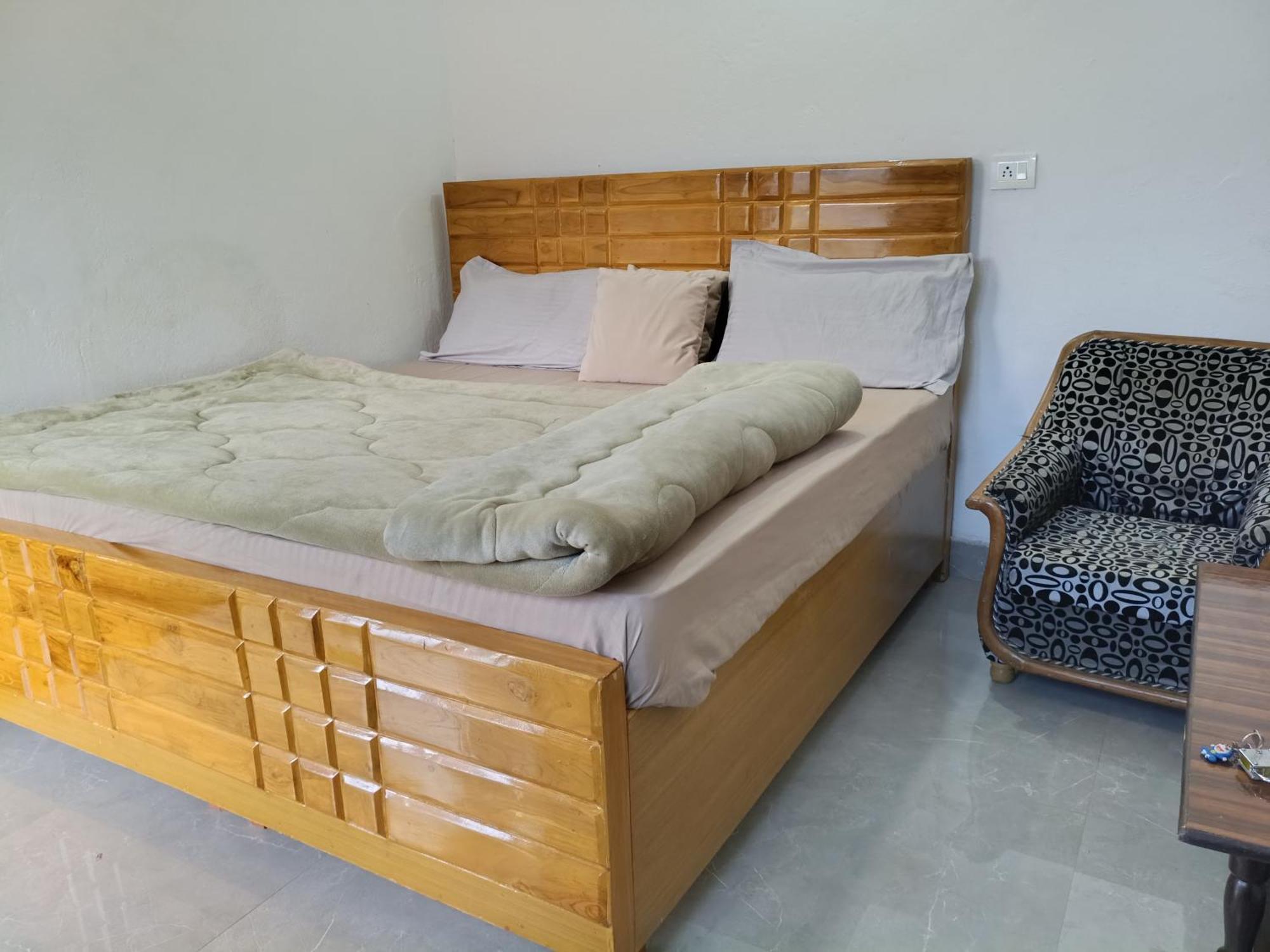 Mayur Homestay Ukhimath Extérieur photo